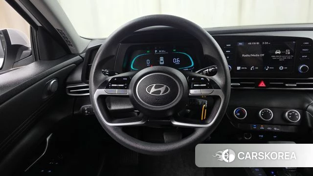 Hyundai The New Avante (CN7) 2024 Белый из Кореи, фото 4