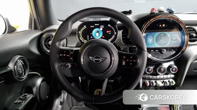 Mini Cooper Electric 2022 Серебряный из Кореи, фото 4