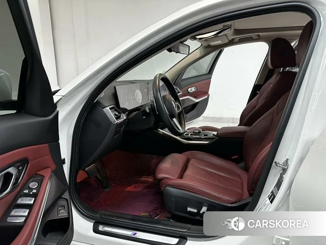 BMW 3 series 2023 Белый из Китая, фото 4