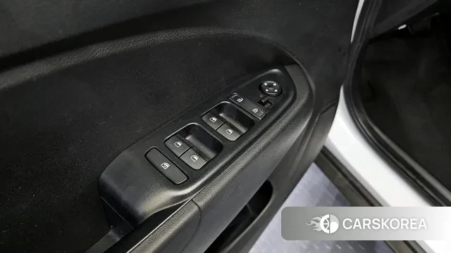 Hyundai Venue 2019 Белый из Кореи, фото 4