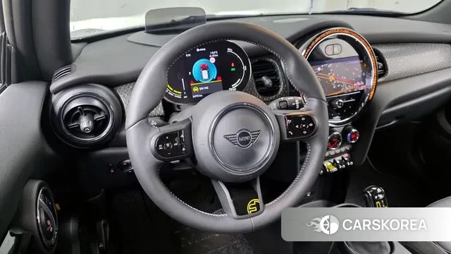 Mini Cooper Electric 2022 Серебряный из Кореи, фото 4