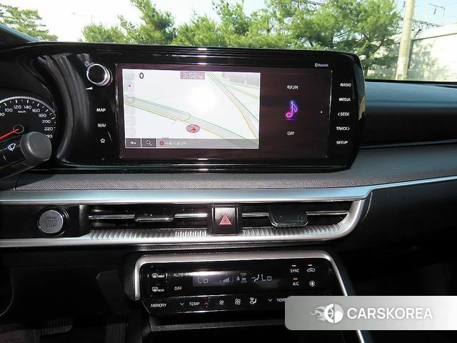 Kia K5 3rd generation 2023 Белый из Кореи, фото 4