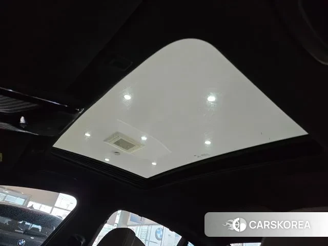 BMW 5 Series (G30) 2023 Белый из Кореи, фото 4