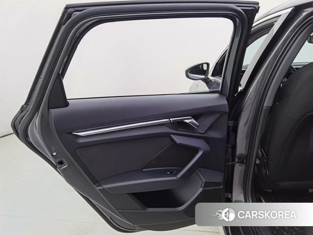 Audi A3 2023 Темно-серый из Китая, фото 4