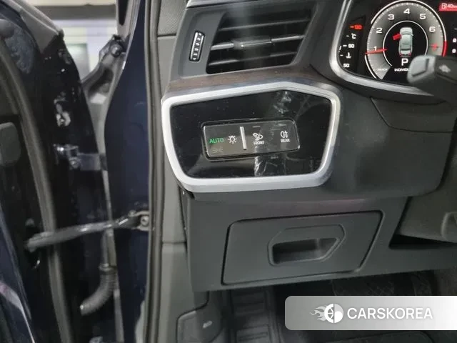 Audi A6 (C8) 2023 Синий из Кореи, фото 4