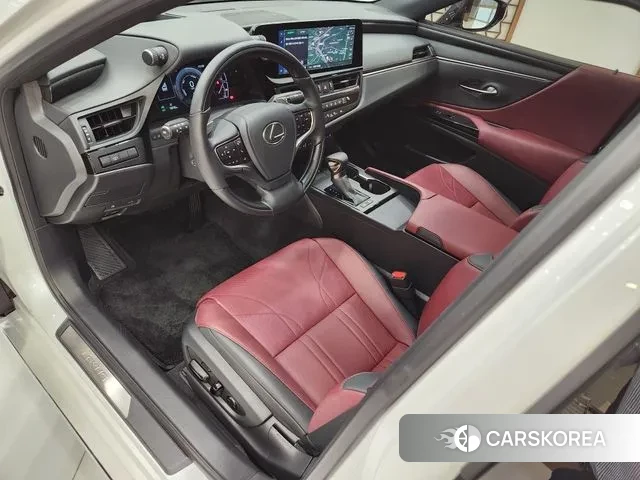 Lexus ES300h 7th generation 2025 Жемчужный цвет из Кореи, фото 4