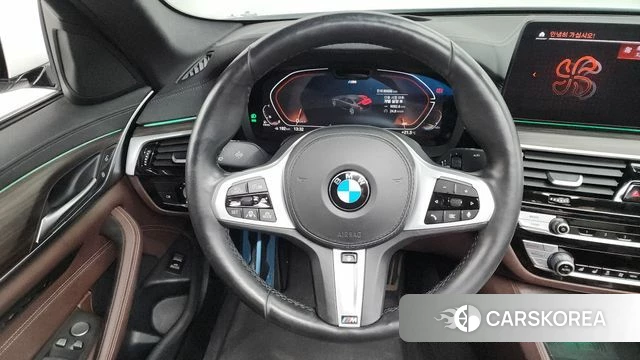 BMW 5 Series (G30) 2021 Белый из Кореи, фото 4