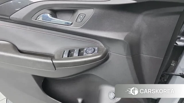 Chevrolet (GM Daewoo) Trailblazer 2022 Серебряный из Кореи, фото 4