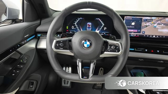 BMW 5 Series (G60) 2024 Светло-серебряный цвет из Кореи, фото 4