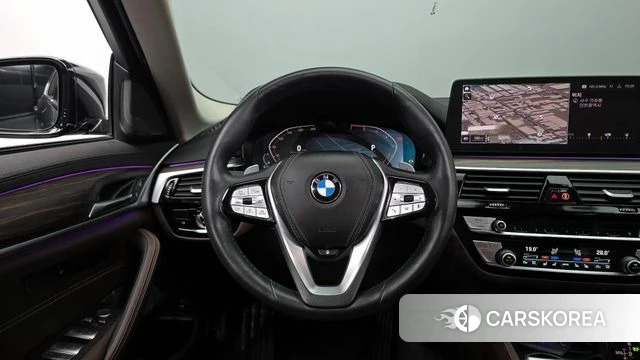 BMW 5 Series (G30) 2022 Черный из Кореи, фото 4