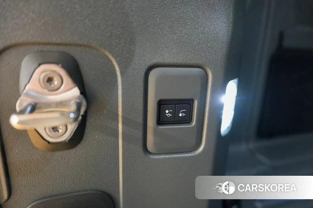 Land Rover Defender (L663) 2024 Черный из Кореи, фото 4