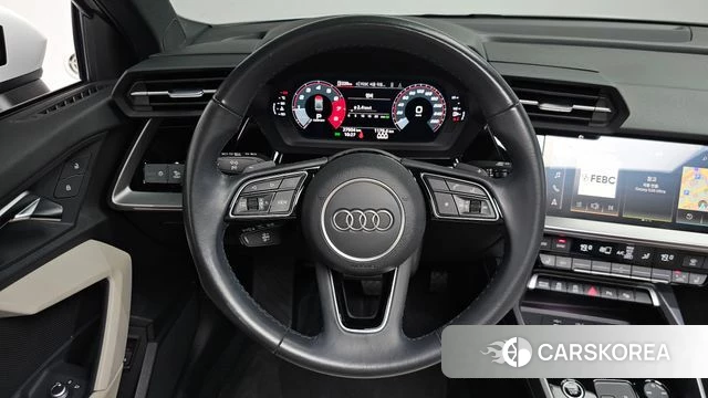 Audi A3 (8Y) 2023 Белый из Кореи, фото 4
