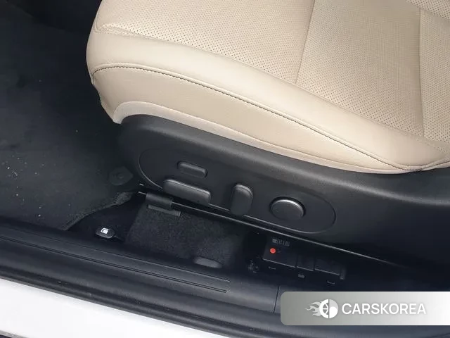 Hyundai Kona Hybrid (SX2) 2023 Белый из Кореи, фото 4