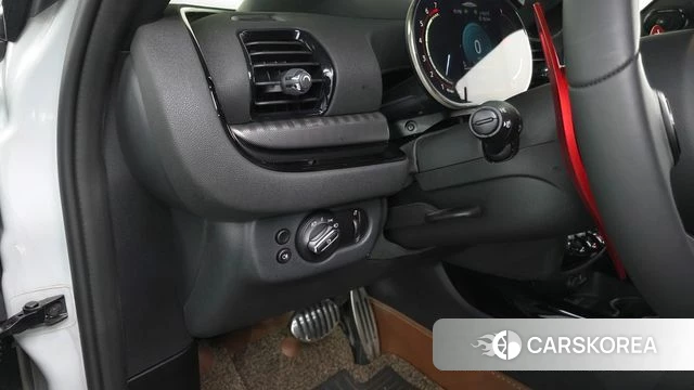 Mini Cooper S Clubman 2023 Серебристо-серый из Кореи, фото 4