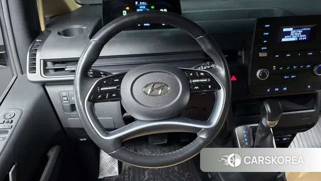 Hyundai Staria 2023 Белый из Кореи, фото 4