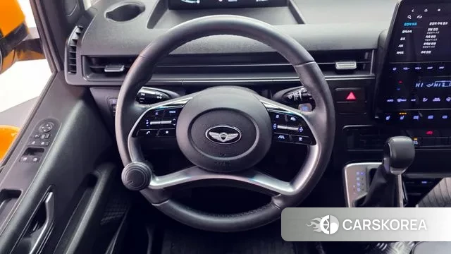 Hyundai Staria 2023 Желтый из Кореи, фото 4