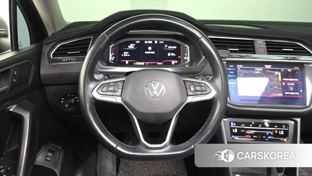 Volkswagen Tiguan Allspace 2022 Черный из Кореи, фото 4