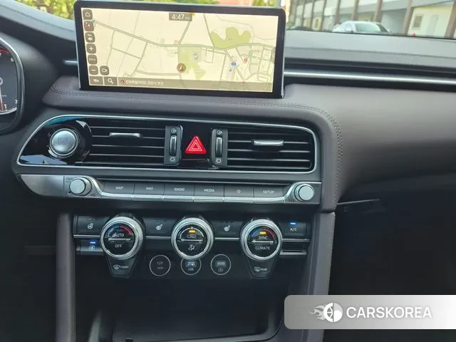 Genesis The New G70 2023 Серый из Кореи, фото 4