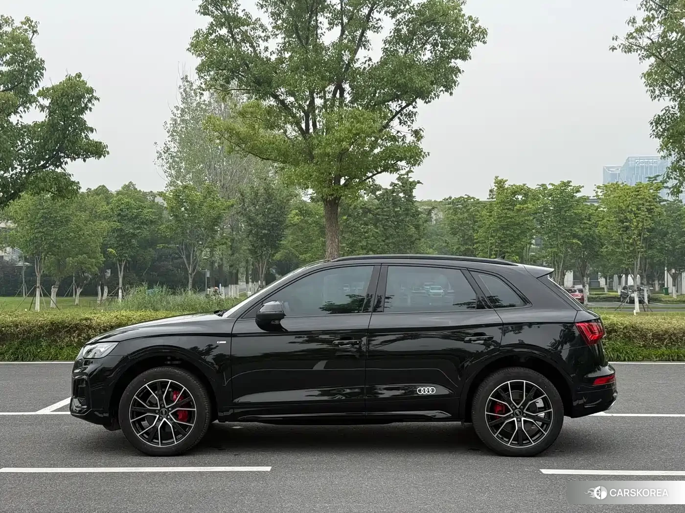Audi Q5L 2025 Черный из Китая, фото 4