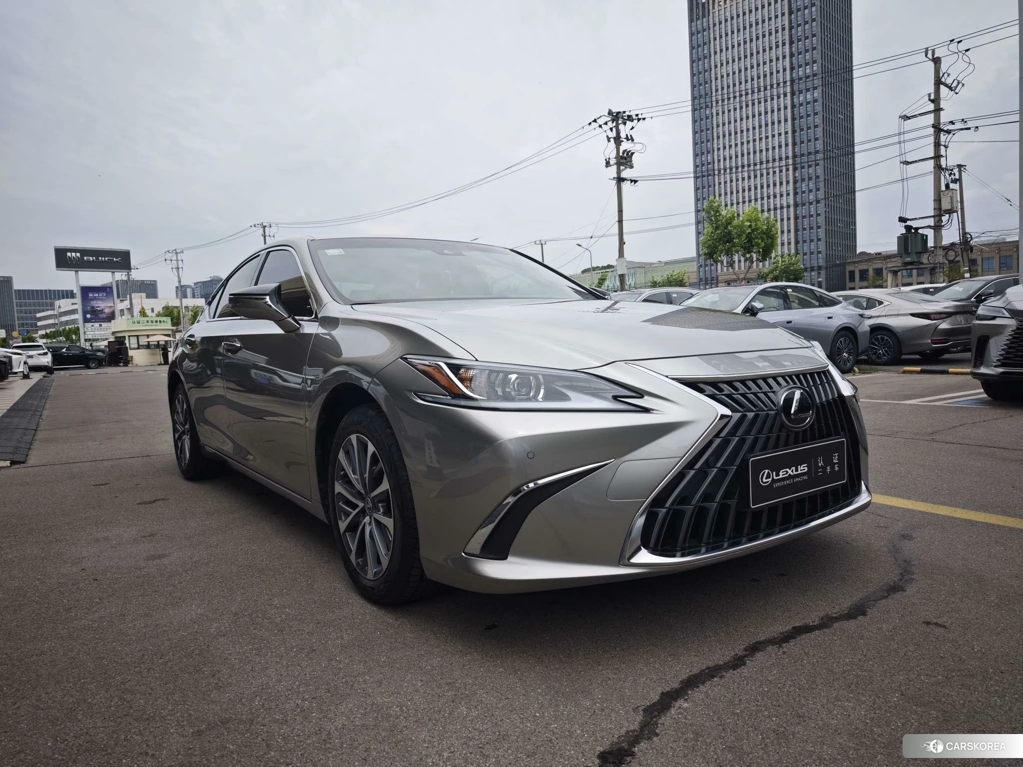 Lexus ES 2022 Серебристо-серый из Китая, фото 4