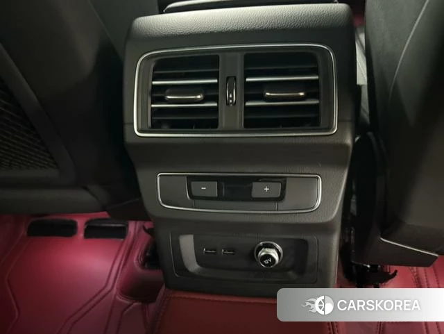 Audi Q5L 2024 Черный из Китая, фото 4