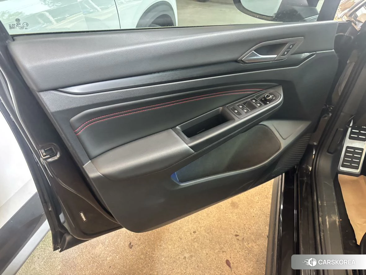 Volkswagen Golf 2021 Черный из Китая, фото 4