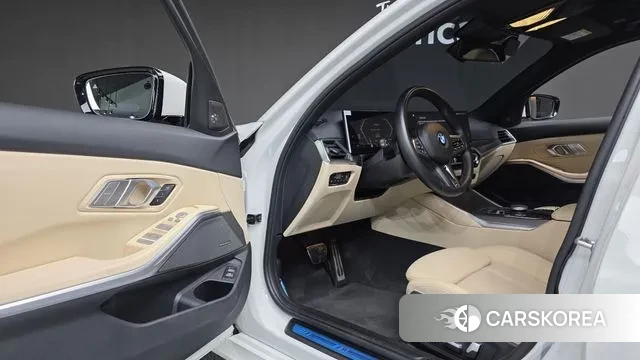 BMW 3 Series (G20) 2023 Белый из Кореи, фото 4