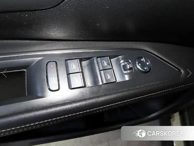 Peugeot 5008 second generation 2021 Серый из Кореи, фото 4