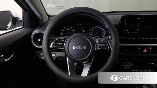 Kia The New K3 2nd generation 2022 Белый из Кореи, фото 4