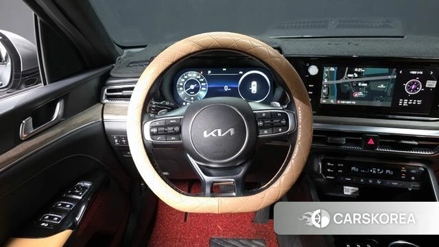 Kia K5 3rd generation 2023 Серебристо-серый из Кореи, фото 4