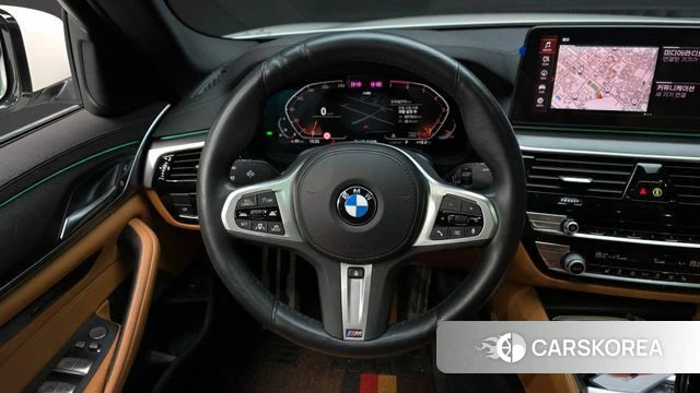BMW 5 Series (G30) 2022 Белый из Кореи, фото 4