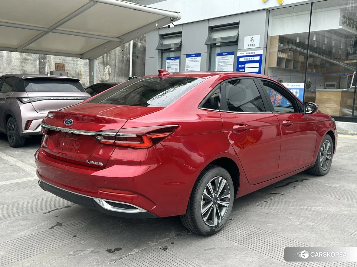 Ford Forrest 2021 Красный из Китая, фото 4