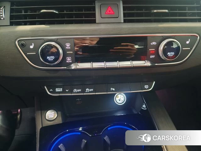 Audi A4L 2024 Темно-серый из Китая, фото 4