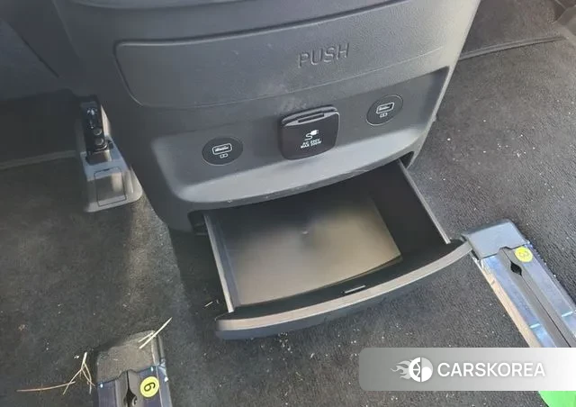 Hyundai Staria 2024 Черный из Кореи, фото 4