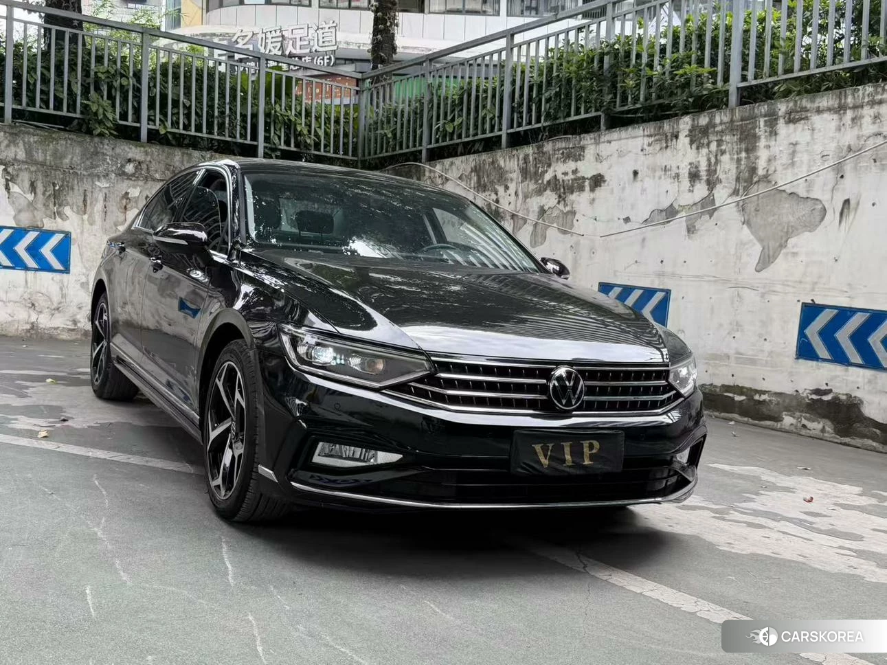 Volkswagen Magotan 2025 Черный из Китая, фото 4