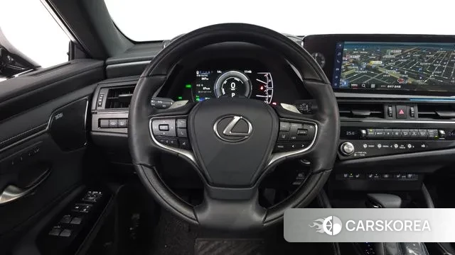 Lexus ES300h 7th generation 2025 Черный из Кореи, фото 4