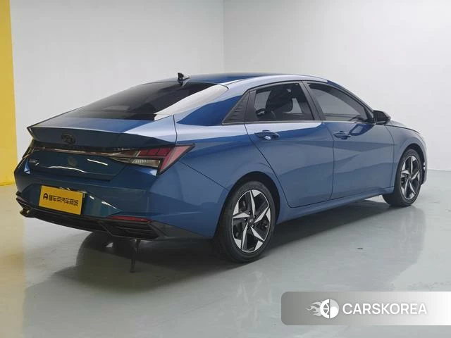 Hyundai Elantra 2022 Синий из Китая, фото 4