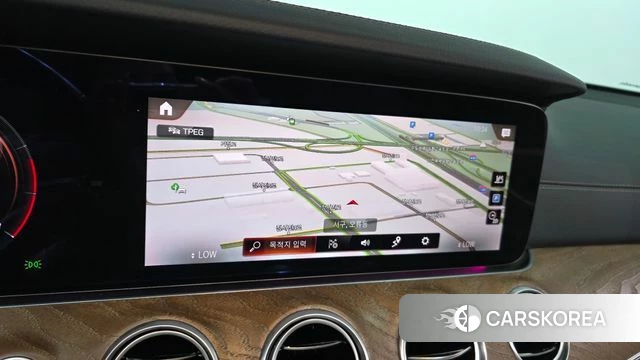 Mercedes-Benz E-Class W213 2021 Белый из Кореи, фото 4