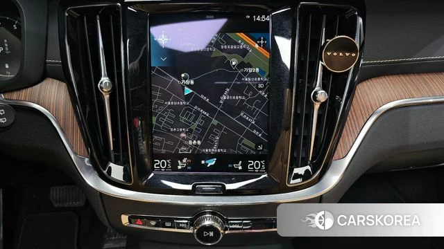 Volvo V60 Cross-Country 2nd Generation 2020 Белый из Кореи, фото 4