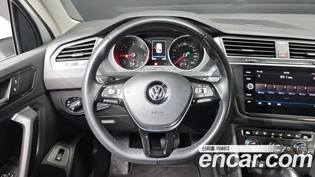 Volkswagen Tiguan second Generation 2018 Белый из Кореи, фото 4