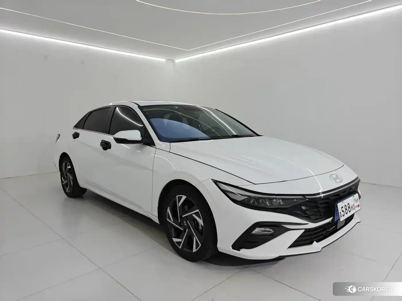 Hyundai Elantra 2024 Белый из Китая, фото 4