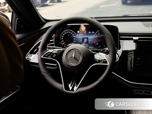 Mercedes-Benz E-class 2024 Черный из Китая, фото 4