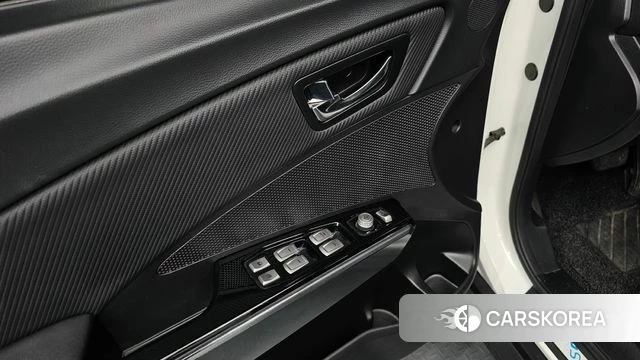 Ssangyong Tivoli Armor 2018 Белый из Кореи, фото 4