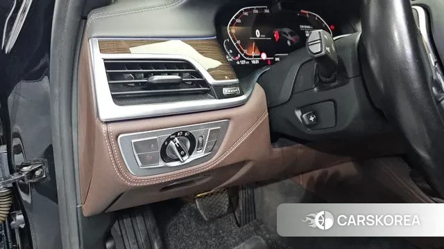 BMW 7 Series (G11) 2019 Черный из Кореи, фото 4