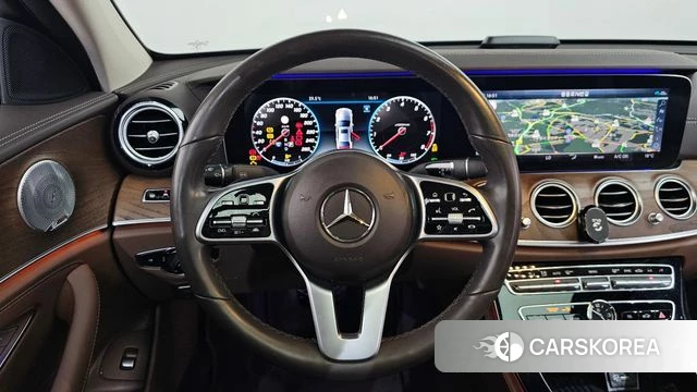 Mercedes-Benz E-Class W213 2020 Белый из Кореи, фото 4