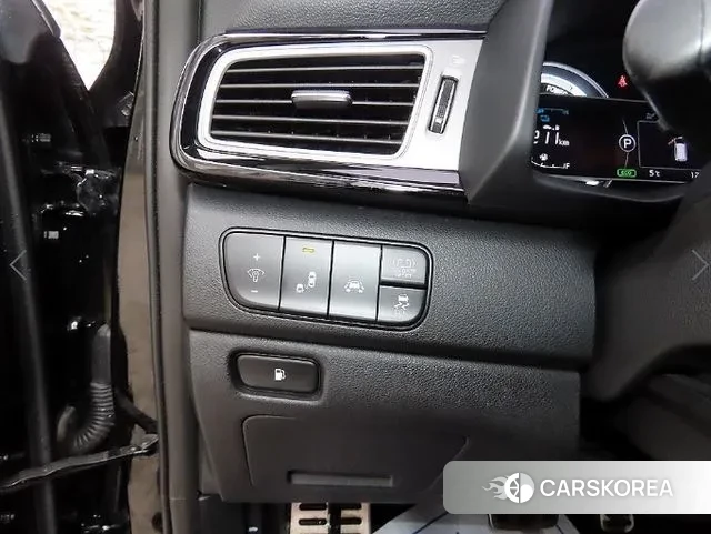 Kia Niro 2018 Черный из Кореи, фото 4