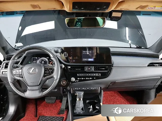 Lexus ES300h 7th generation 2023 Черный из Кореи, фото 4