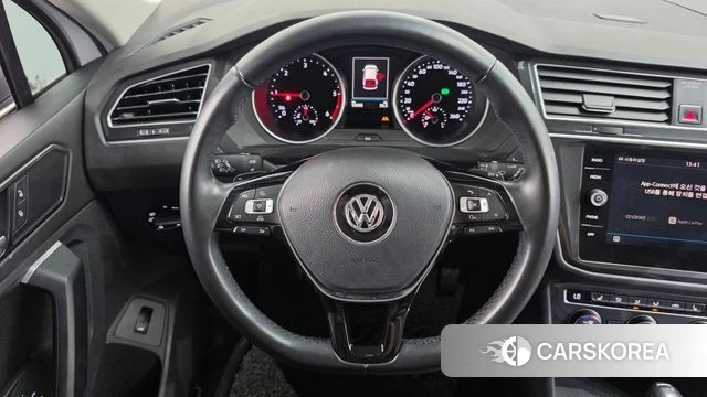 Volkswagen Tiguan second Generation 2018 Белый из Кореи, фото 4