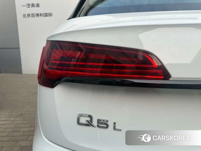 Audi Q5L 2024 Белый из Китая, фото 4