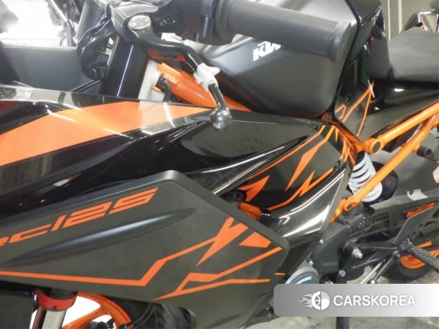 Проданный KTM RC 125 2022 из Японии, фото 3
